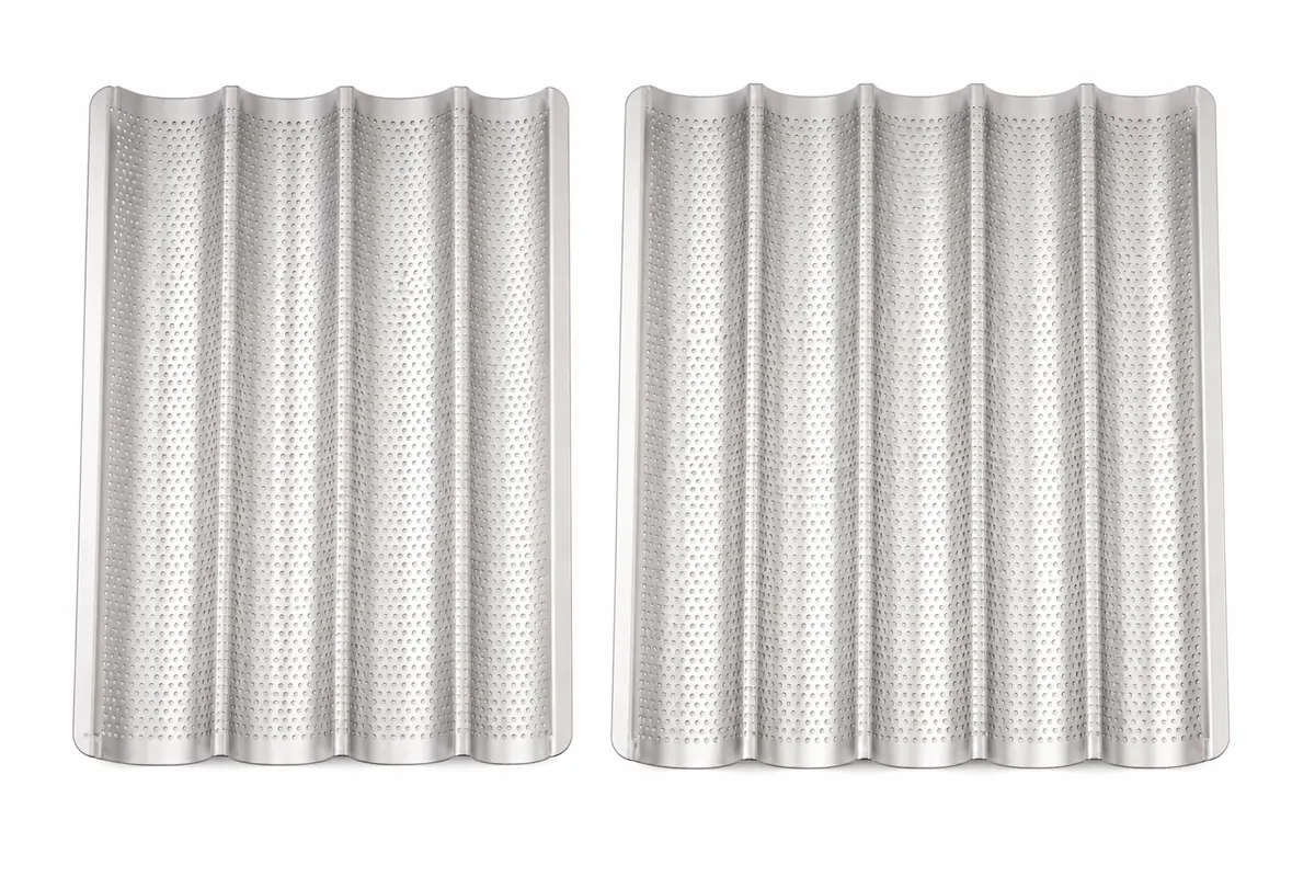 4-channel and 5-channel baguette pans side-by-side comparison
